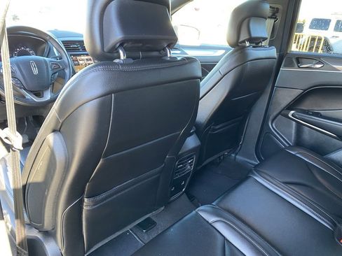 Used 2019 Lincoln MKC Premiere image 30