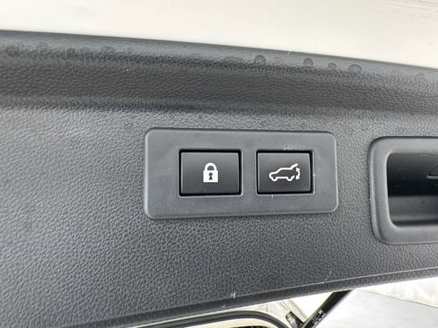 Used 2022 Subaru Forester Premium image 16