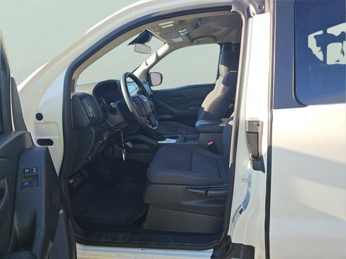 Used 2025 Nissan Frontier S RWD image 8