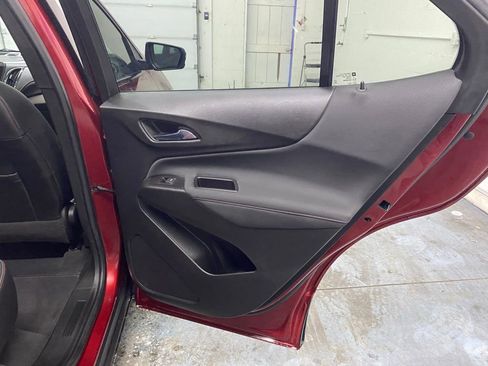 Used 2022 Chevrolet Equinox RS w/ RS Leather Package image 14