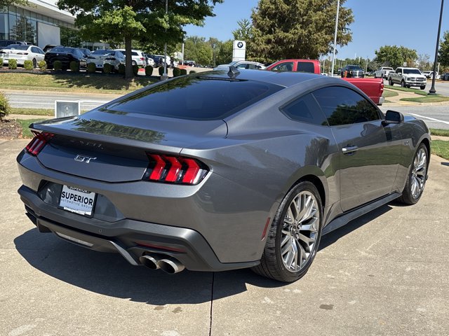 Used 2025 Ford Mustang GT Premium RWD image 3