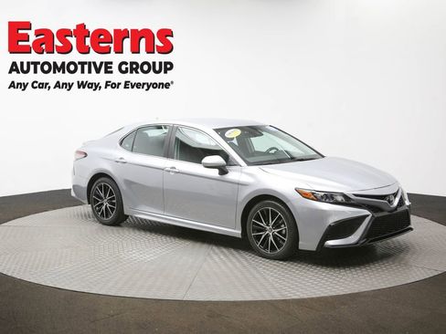Used 2024 Toyota Camry SE image 50