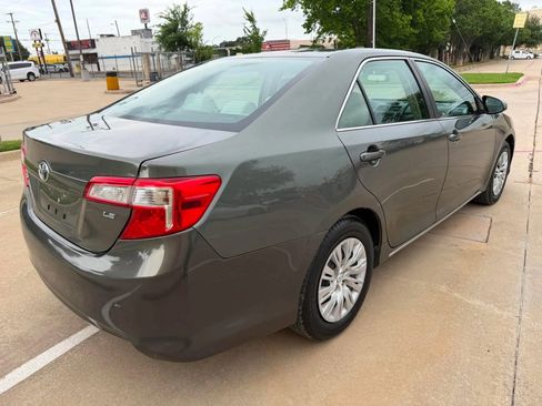 Used 2012 Toyota Camry LE FWD image 5