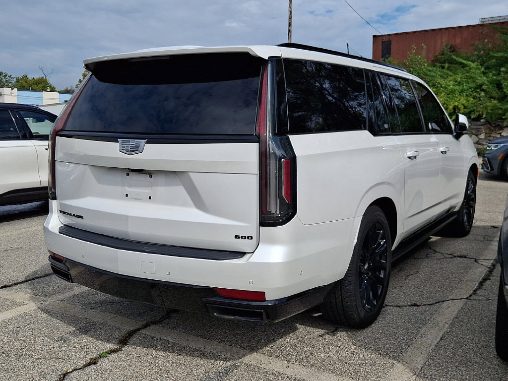 Used 2022 Cadillac Escalade ESV Sport w/ Touring Package AWD/4WD image 3