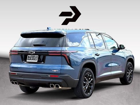 Used 2024 Chevrolet Traverse LS w/ Midnight/Sport Edition FWD image 8
