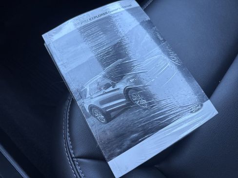 Certified 2022 Ford Explorer XLT w/ Equipment Group 202A image 39