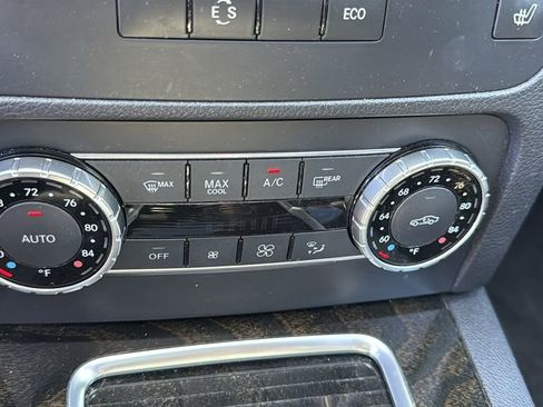 Used 2015 Mercedes-Benz GLK 350 4MATIC image 37