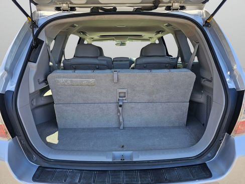 Used 2010 Toyota Highlander Limited AWD/4WD image 16