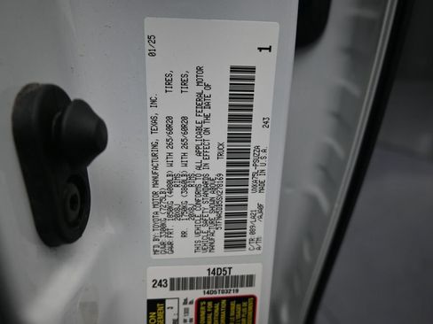 Used 2025 Toyota Tundra Platinum AWD/4WD image 12