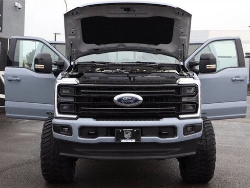 Used 2025 Ford F350 Platinum image 40