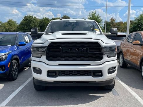 Used 2024 RAM 2500 Limited AWD/4WD image 2
