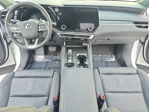 Used 2024 Lexus RX 350 w/ Luxury Package image 9