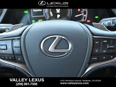 Certified 2024 Lexus ES 300h w/ Premium Package image 6