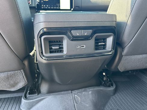 Used 2026 GMC Sierra 1500 AT4 w/ AT4 Premium Package AWD/4WD image 23