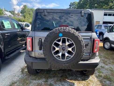 New 2025 Ford Bronco Badlands image 18