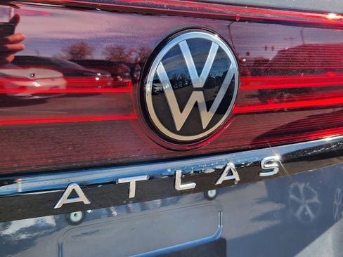 New 2026 Volkswagen Atlas Peak Edition AWD/4WD image 14