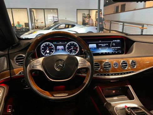 Used 2016 Mercedes-Benz S 550 4MATIC Sedan image 17
