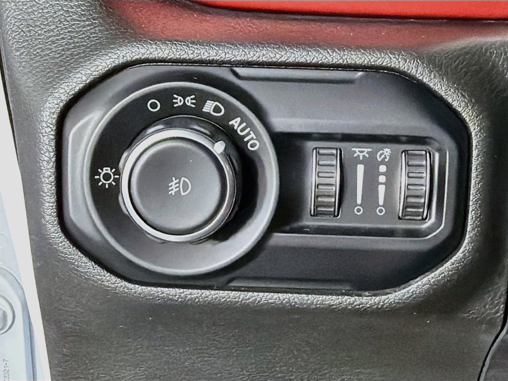 Used 2021 Jeep Wrangler Unlimited Rubicon AWD/4WD image 15