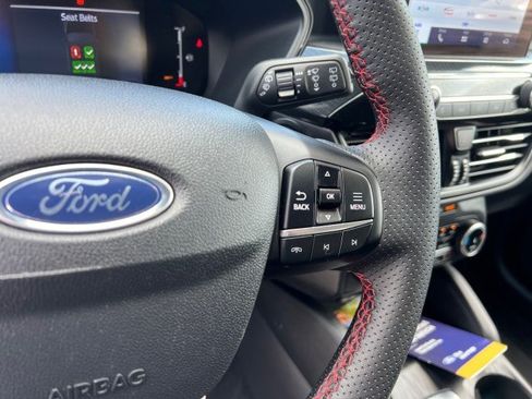 Certified 2025 Ford Escape ST-Line Select AWD/4WD image 15