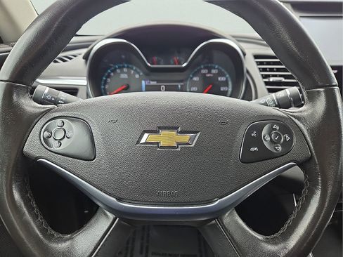 Used 2019 Chevrolet Impala LT FWD image 24
