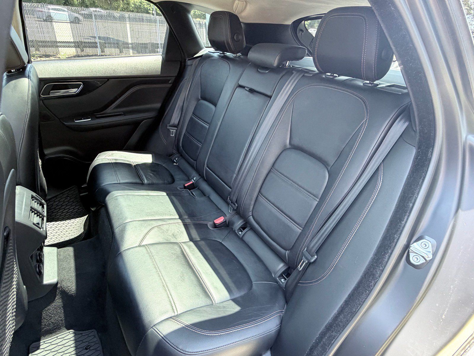 Used 2020 Jaguar F-PACE Prestige AWD/4WD image 9