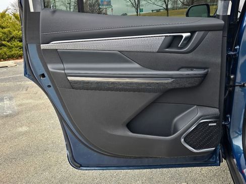 New 2026 Buick Enclave Preferred w/ Power Package image 25