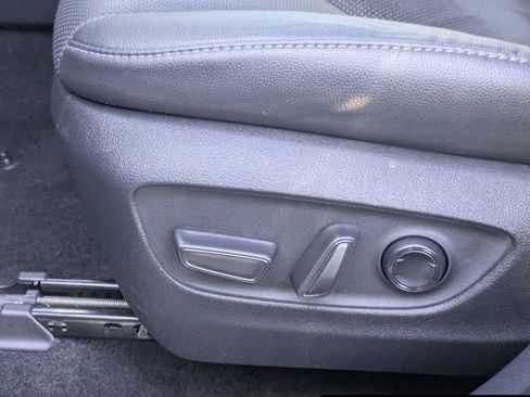 Used 2024 Toyota Grand Highlander AWD Hybrid image 25