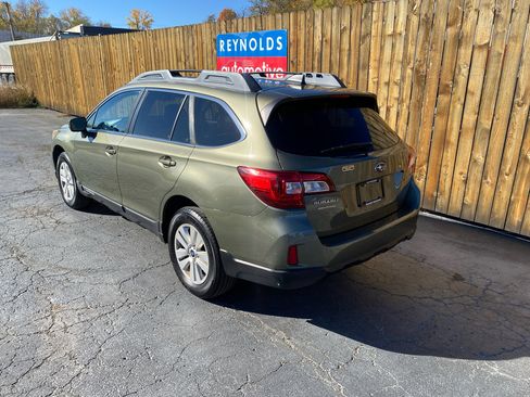 Used 2017 Subaru Outback 2.5i Premium image 6