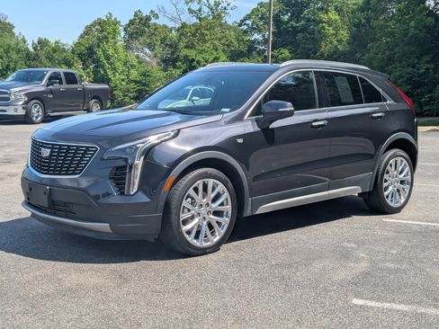 Used 2023 Cadillac XT4 Premium Luxury FWD image 5