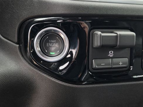 New 2026 Chevrolet Silverado 1500 RST AWD/4WD image 38