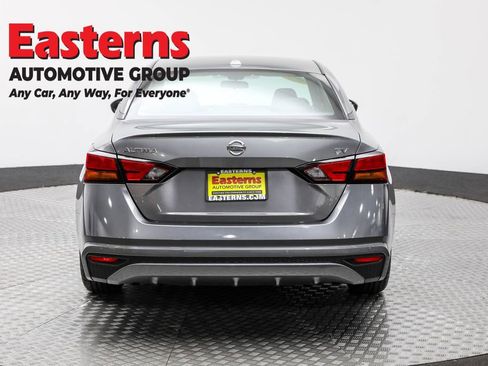 Used 2022 Nissan Altima 2.5 SV image 6