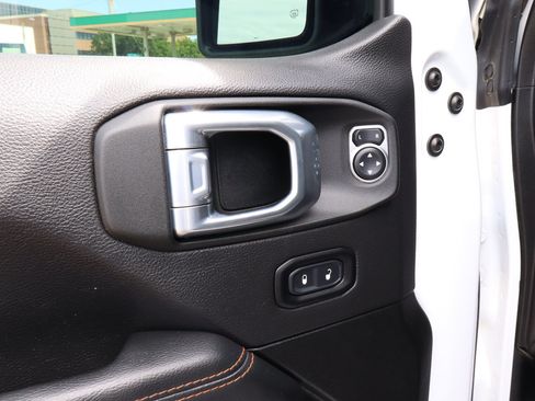 Used 2021 Jeep Gladiator Mojave AWD/4WD image 18