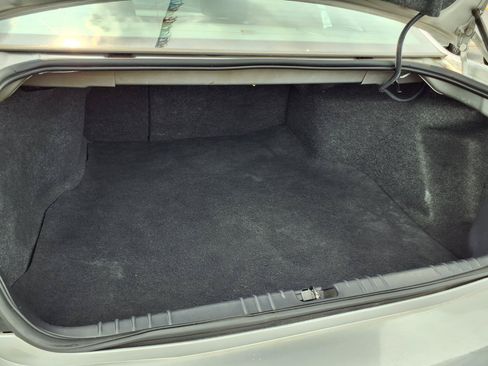Used 2013 Chevrolet Impala LTZ FWD image 21