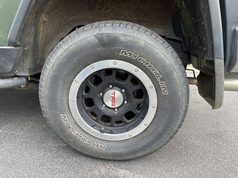 Used 2014 Toyota FJ Cruiser 4WD w/ Upgrade Package image 9