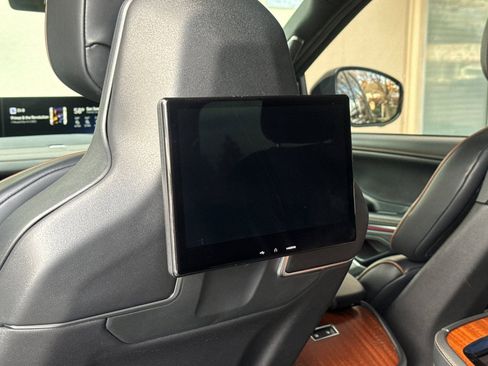 Certified 2025 Lincoln Navigator Black Label image 16