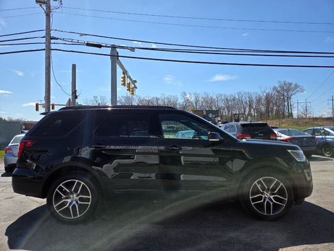 Used 2016 Ford Explorer Sport w/ Equipment Group 401A AWD/4WD image 6