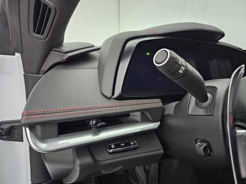 Used 2021 Chevrolet Corvette Stingray Premium Conv w/ Battery Protection Package image 8