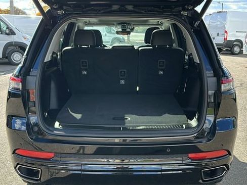 Used 2023 Jeep Grand Cherokee 30th Anniversary image 27