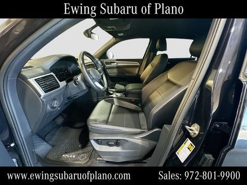 Used 2022 Volkswagen Atlas Cross Sport SE FWD image 22