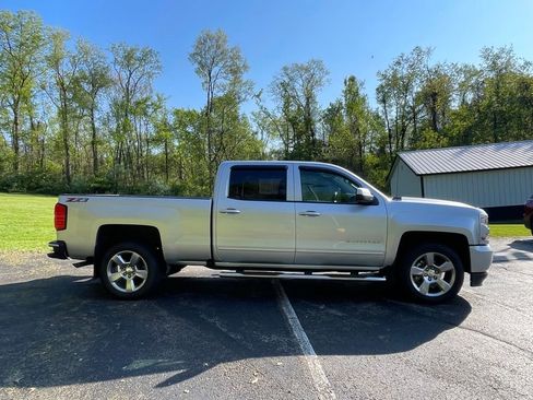 Used 2018 Chevrolet Silverado 1500 LT w/ All Star Edition AWD/4WD image 2