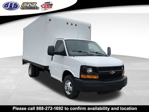 Used 2013 Chevrolet Express 3500 Extended image 1