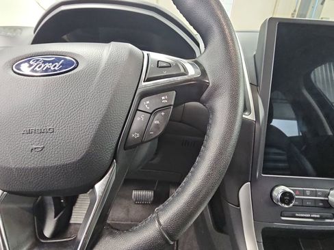 Used 2024 Ford Edge SEL image 17