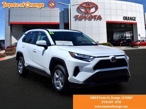 Certified 2025 Toyota RAV4 XLE AWD/4WD image 1