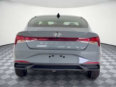 Used 2021 Hyundai Elantra SEL w/ Cargo Package FWD image 11