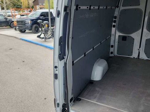 Used 2021 Mercedes-Benz Sprinter 2500 image 29