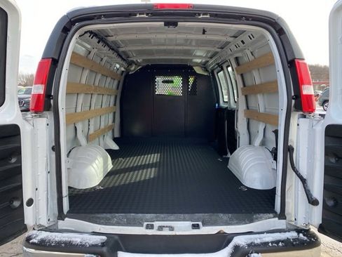Used 2024 Chevrolet Express 2500 w/ Driver Convenience Package image 5