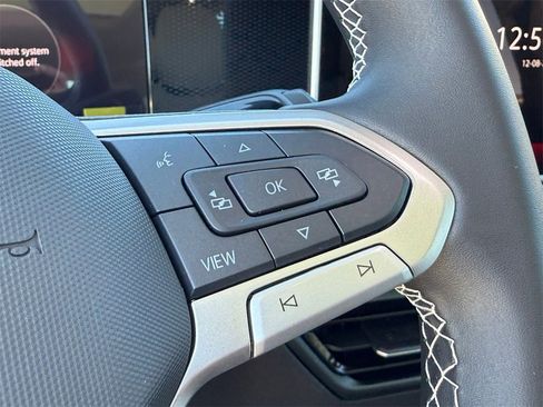 New 2026 Volkswagen Tiguan SE image 16