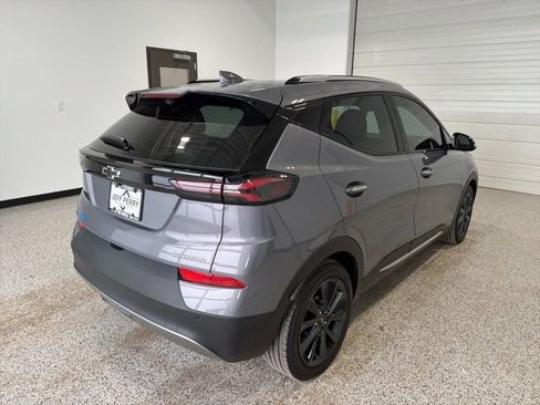 Used 2022 Chevrolet Bolt EUV Premier w/ Launch Edition image 4
