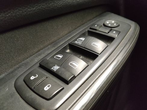 Used 2017 Jeep Cherokee Sport w/ Cold Weather Group image 27