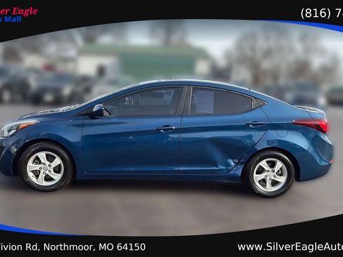 Used 2014 Hyundai Elantra SE FWD image 2